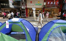 Hong Kong Liberal Party pushes for tax delay for small businesses affected by Occupy protests