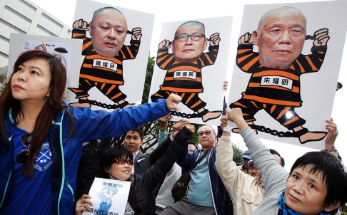 The Occupy trio are mocked by opponents. Photo: Dickson Lee