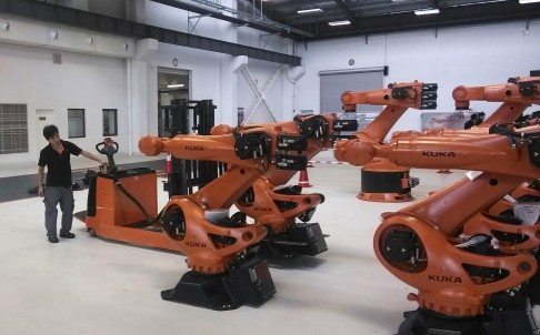 China's robot makers could see a growing market as traditional manufacturers look to automate their plants. Photo: Reuters