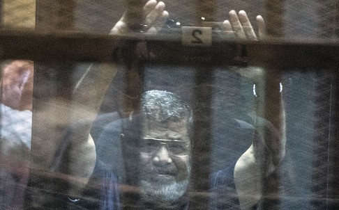 egypt-politics-morsi-sentence_kld281_50219679.jpg