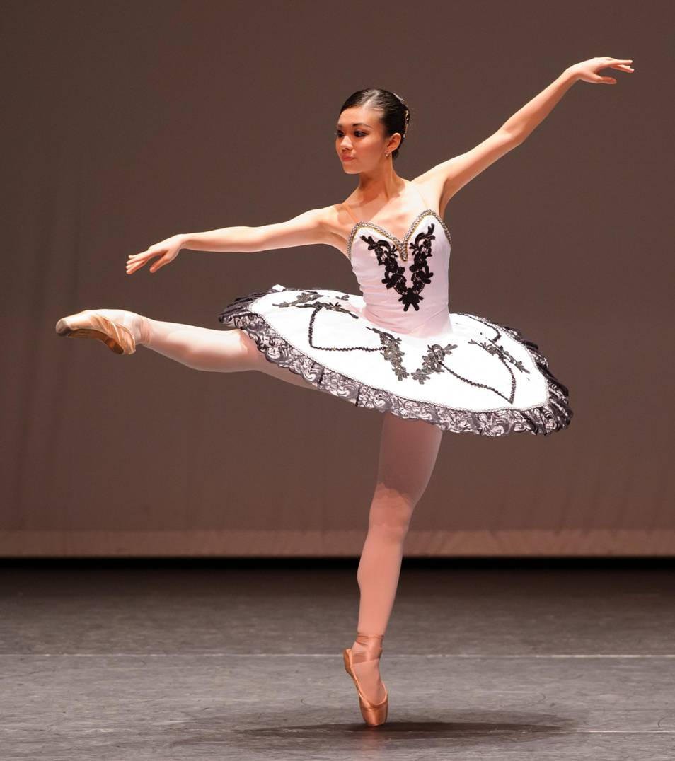 Ballet Asian 83