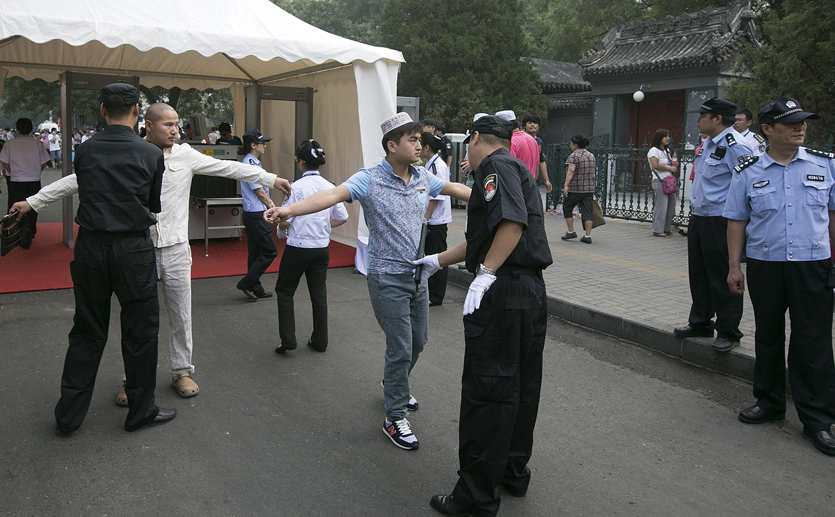china_eid_al-fitr_rol04_44616199.jpg