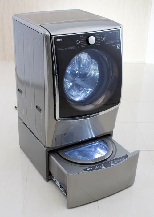 LG’s Twin Wash has a second drawer for small loads. LG’s Twin Wash has a second drawer for small loads.