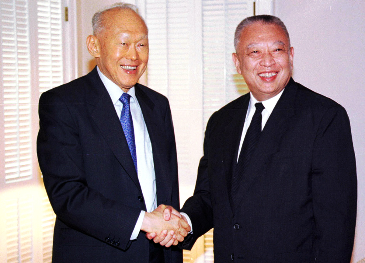 Singapore Mourns As Founding Father Lee Kuan Yew Dies at 91.