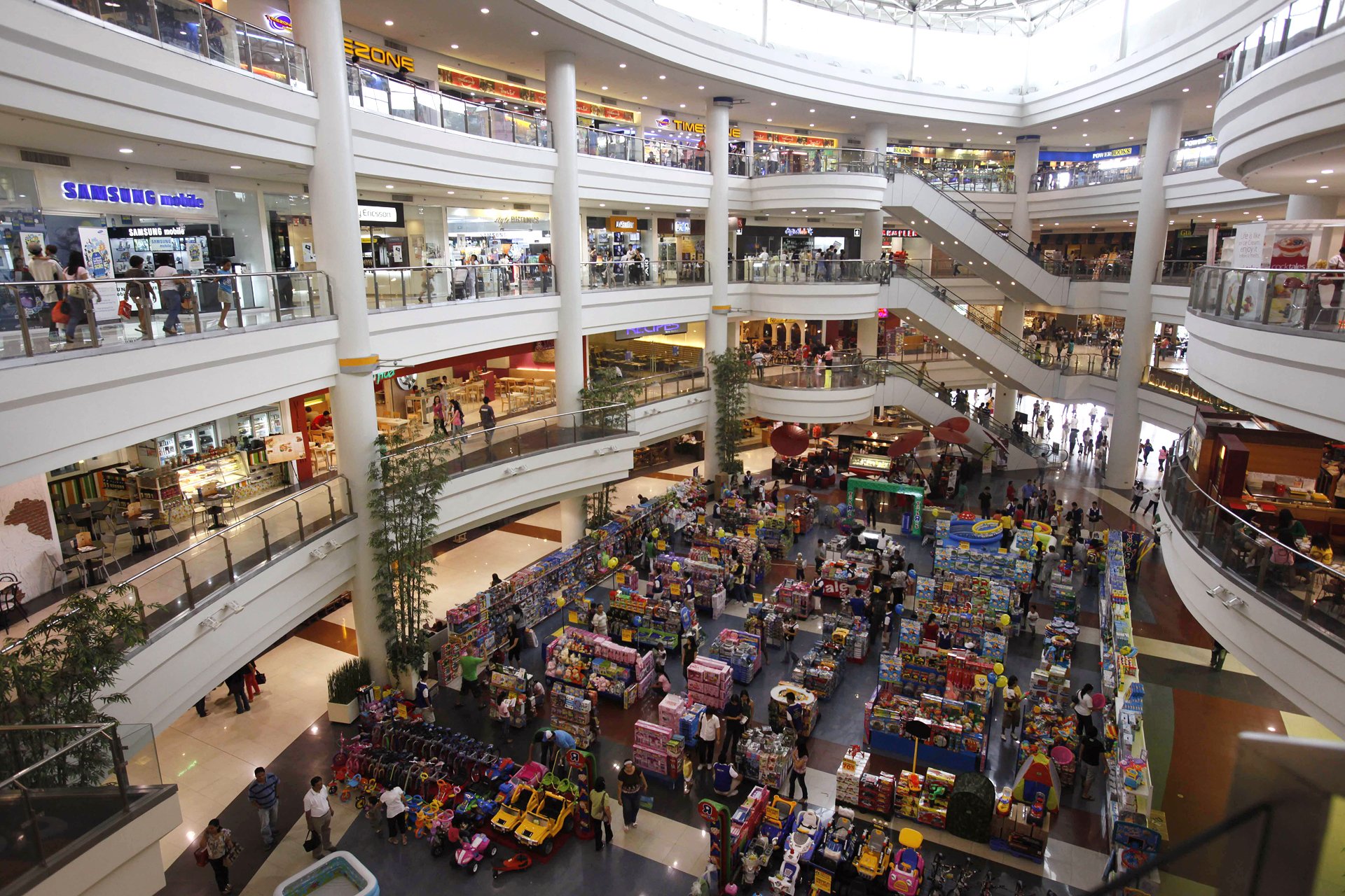 Resulta ng larawan para sa shopping malls in the philippines