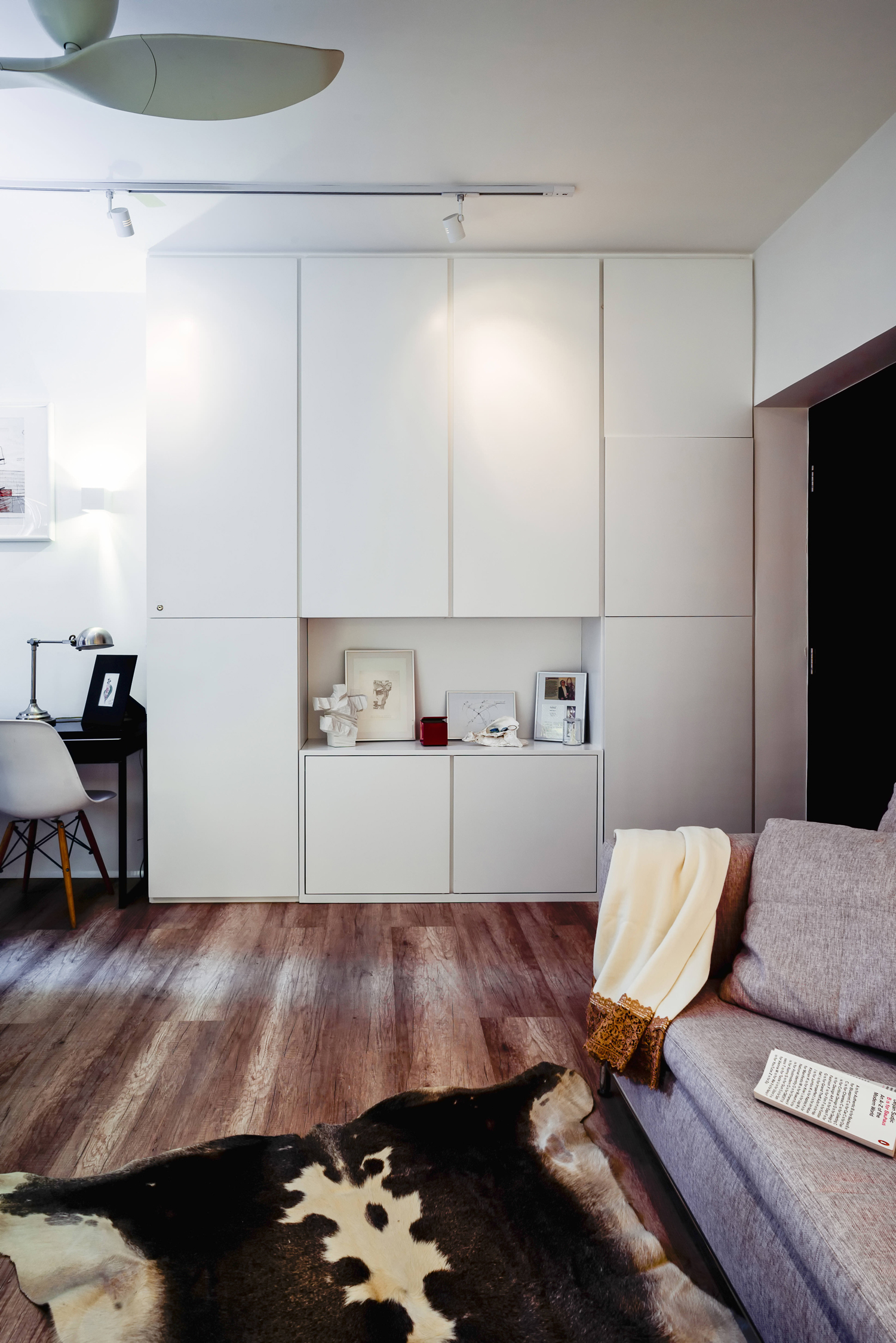 Architect Makes Small Flat A Tranquil Haven In Heart Of Hong Kong Architect Makes Small Flat A Tranquil Haven In Heart Of Hong Kong