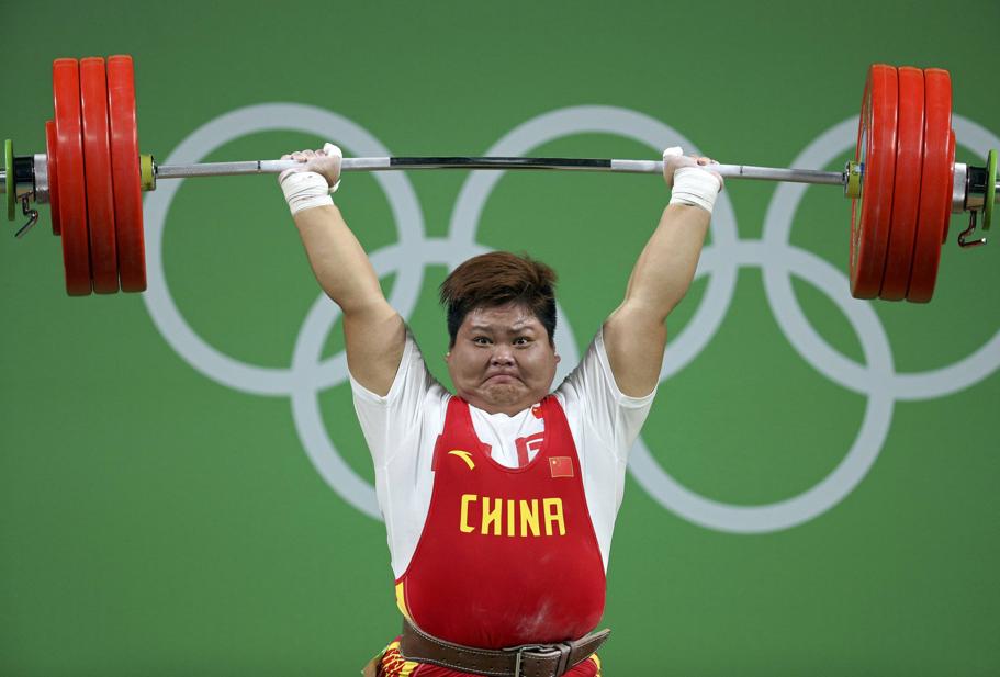 China’s Meng Suping bows in thanks after repaying last-minute call-up ...
