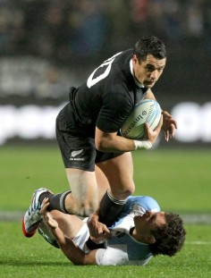 Dan Carter reached 1,400 points.