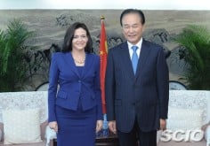 Cai Mingzhao, head of China's State Council Information Office， meets Facebook's Chief Operating Officer Sheryl Sandberg in Beijing on Sept. 10, 2013. Photo: SCIO