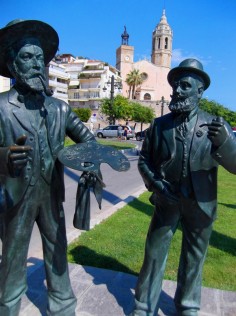 A statue of Santiago Rusinol (left) and painter friend Ramon Casas in Barcelona.
