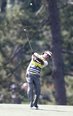 Bubba Watson hits from the fairway on the 17th hole.Photo: EPA