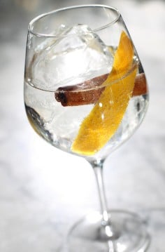 The Ginelicious cocktail at Ozone Bar. Photo: May Tse