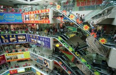 Lo Wu Shopping Centre in Shenzhen. Photo: David Wong