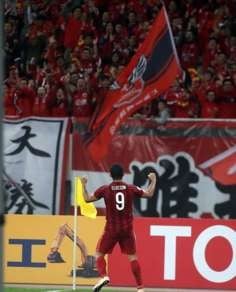 Elkeson’s brace last weekend made him the record goalscoring foreigner to play in China. Photo: Sina