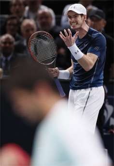 A frustrated Murray of Britain reacts during his round two match against Verdasco. Photo: EPA