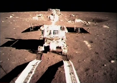 A video grab shows China's first moon rover, Yutu, or Jade Rabbit, separating from Chang'e-3 moon lander. Photo: Xinhua