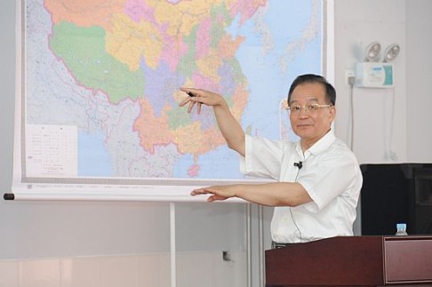 Wen Jiabao spent a month preparing his lecture, according to the headmaster. Photo: Liudaohe Middle School