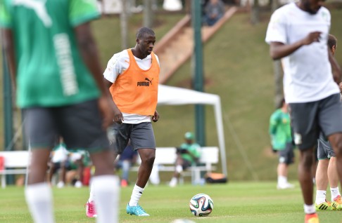 Ivory Coast midfielder Yaya Toure (centre) will be one to watch on Sunday. Photo: AFP 