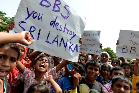 Muslims demonstrate against radical Buddhist group Bodu Bala Sena at a makeshift camp in Beruwala, about 58 kms south of capital Colombo. Photo: AFP