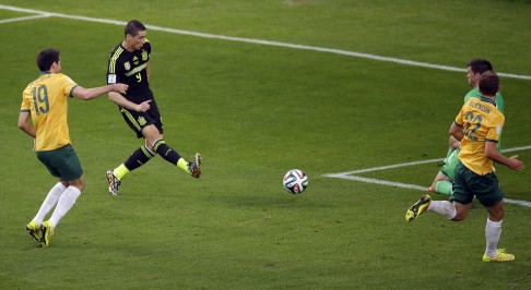 Fernando Torres makes it 2-0. Photo: AP