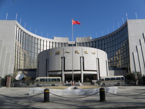 Banks in the zone must apply to the central bank for a permit to allow them to open FTAs for their corporate clients. Photo: Xinhua