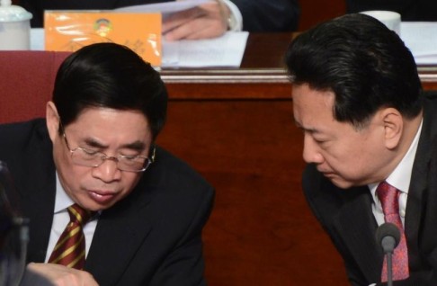 Shanxi party chief Yuan Chunqing (left) and governor Li Xiaopeng (right) exchanging conversation during a meeting of the provincial committee of the Chinese People's Political Consultative Conference (CPPCC) in January this year. Photo: Screenshot via Chinanews.com