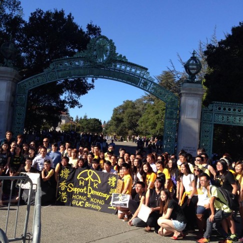 Solidarity protesters at the University of California Berkeley. Photo: June Lai