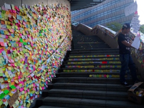 The sticky notes along the winding staircase leading up to the government offices in Tamar have become an outdoor civic art gallery, as hundreds of Hongkongers post their thoughts, dreams and demands on the wall. Photo: Jennifer Ngo