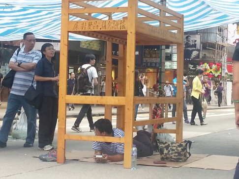 Protesters set up a bunk bed in Mong Kok. Photo: Thomas Chan