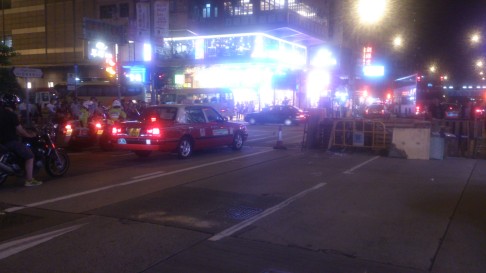 Vehicles on the move again in Mong Kok. Photo: Timmy Sung