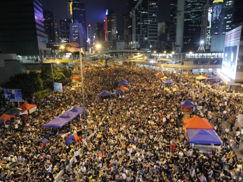 Day 13: Carrie Lam's announcement brings thousands back to the roads in Admiralty.