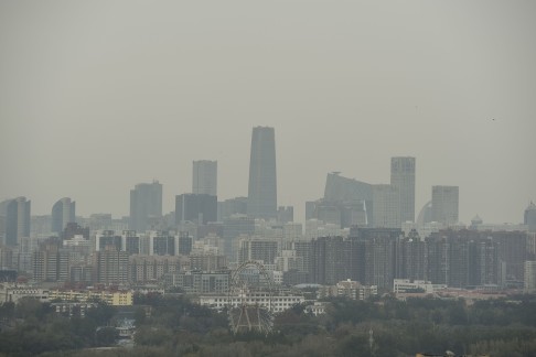 Air quality in the Central Business District in Beijing on November 7, 2014 as Asia-Pacific Economic Cooperation Summit ministerial meetings starts at the China National Convention Centre in Beijing. Photo: AFP