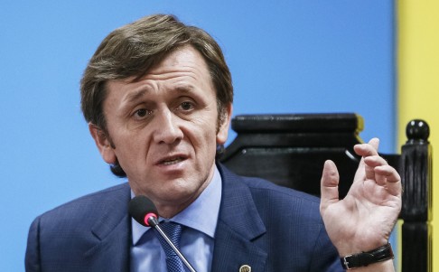 Central Election Commission chairman Iurie Ciocan speaks during a news conference at the commission's headquarters in Chisinau. Photo: Reuters