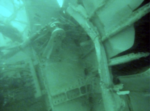 qz8501_wreckage_epa.jpg