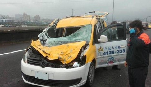 The taxi hit by TransAsia Airways Flight GE235.