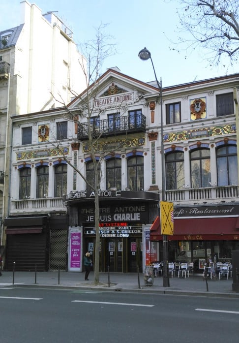 Theatre Antoine, on the Boulevard de Strasbourg, displays a Je Suis Charlie banner in solidarity with the victims of the attack on Charlie Hebdo magazine.