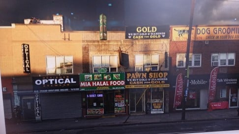 Paul Graham’s photograph" Pawn Shop, Ozone Park, New York 2013",  shown by Carlier Gebauer at Art Basel Hong Kong, continues the gold theme. 