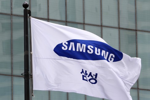Samsung isn't waving the white flag just yet. It remains the global market leader despite seeing smartphone shipments decline 2.3 per cent on-year in the last quarter. Photo: Bloomberg