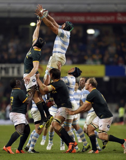 South Africa's Pieter-Steph du Toit (top left) and Argentina’s Tomás Lavanini vie for a line-out ball during the match at Durban’s Kings Park. Photo: AP