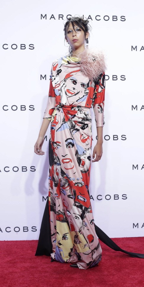 A look from Marc Jacobs' spring/summer 2016 collection, presented on a red carpet in New York. Photo: AFP