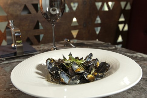 Mediterranean steamed mussels. Photo: Franke Tsang