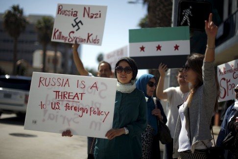 Syrian-Americans protest at Russian intervention in Syria outside a Russian consular office in Santa Monica, California. Photo: Reuters