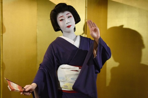  Skilled in Japanese arts such as dance, the lute and three-stringed shamisen, the job of a geiko -- performing girl - is to entertain exclusive guests, normally over dinner or at banquets. Photo: AP