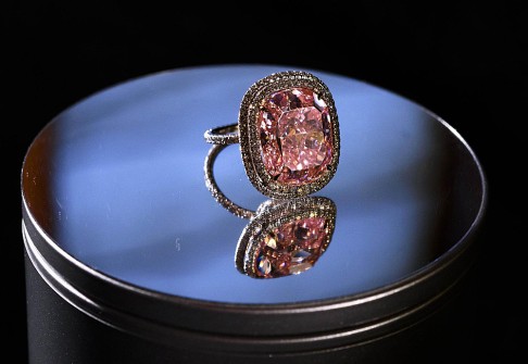 The sale came only one day after Lau paid 28.7 million Swiss francs for a magnificent 16.08 carat pink diamond at Christie’s. Photo: AFP