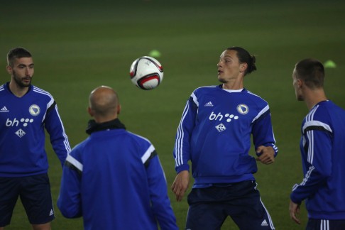 Bosnia-Herzegovina players at a training session at the stadium Bilino Polje in Zenica. Photo: Xinhua