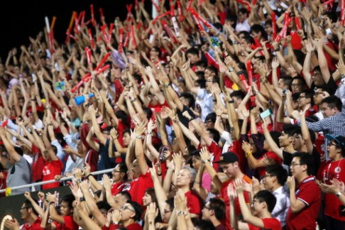 Hong Kong fans get behind their team. Photo: Dickson Lee 