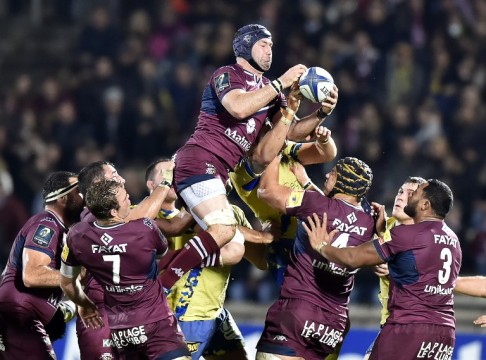 Bordeaux-Bègles flanker Matthew Clarkin from New Zealand catches the ball during the loss to Clermont on Friday.