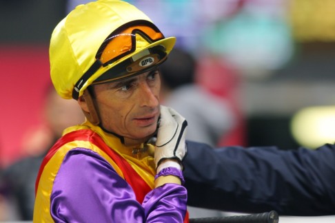 Could Gerald Mosse make a straight switch from jockey to handler with a vacant trainer's spot likely?