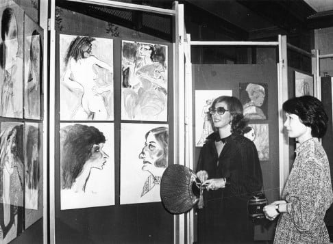 Perint Palmer (left) at an exhibition of her illustrations, at the Mandarin Hotel, in Central, in 1978.