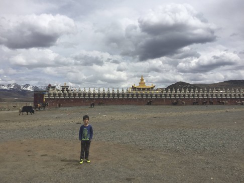 Ilias at the Tagong Golden Stupa.
